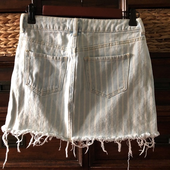 PACSUN railroad striped mini jean skirt in size 24 - Picture 2 of 5